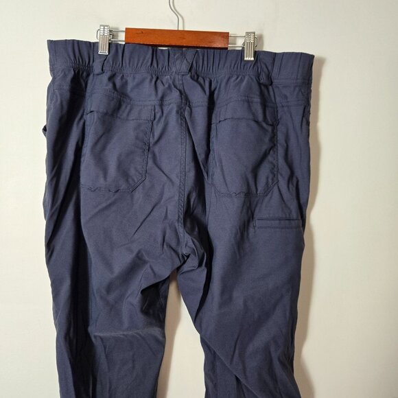 Duluth Trading Co Women's Size 18x29 Dry on the Fly Slim Leg Pants Navy Roll Hem - Picture 3 of 13
